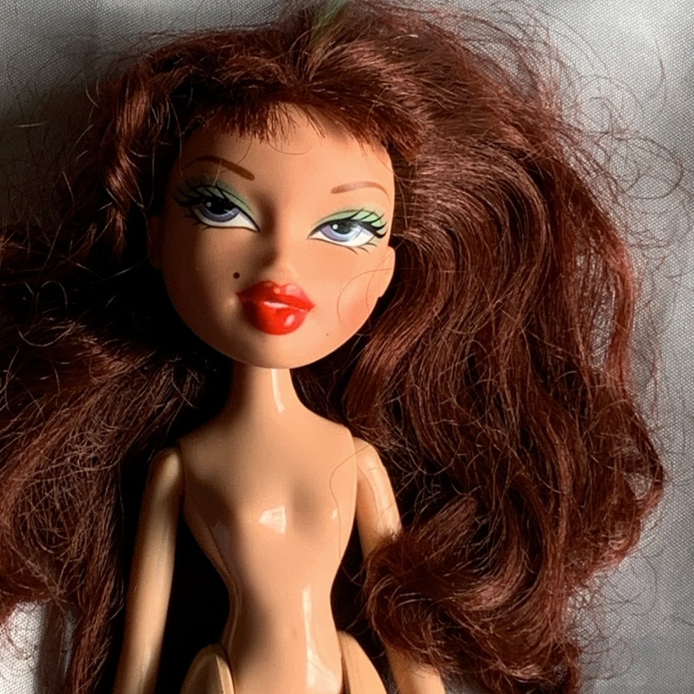 Bratz doll vintage y2k
